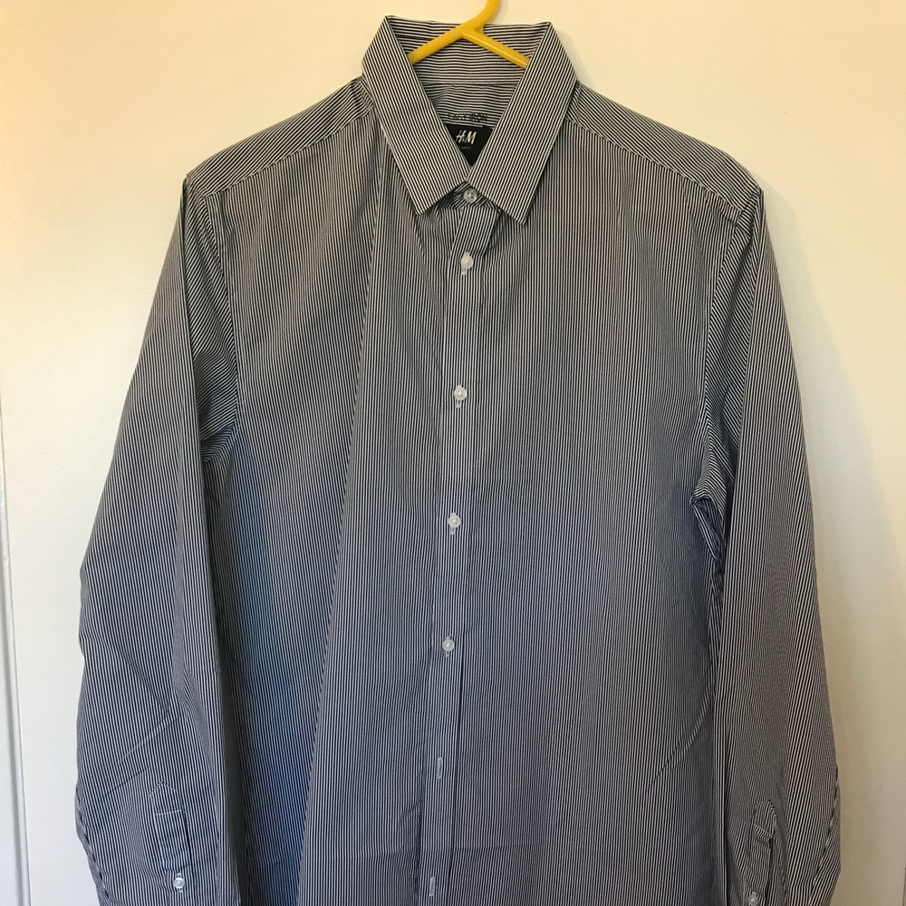 Blue pin stripe button up shirt